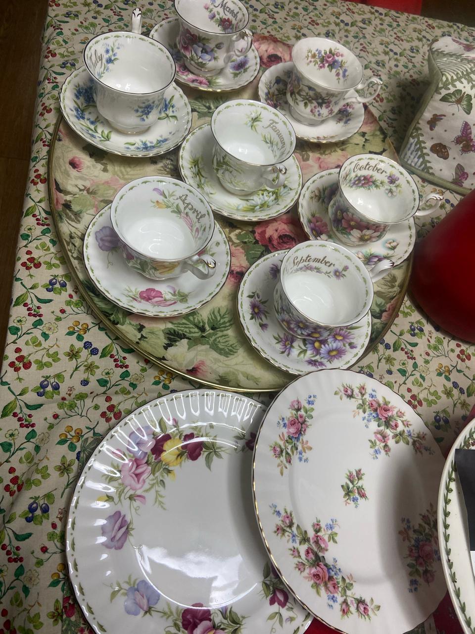 로얄알버튼 먼슬리