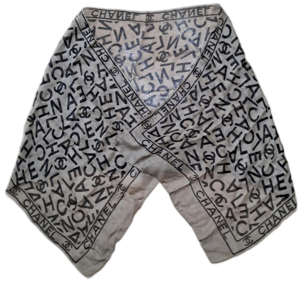 샤넬 실크 스카프