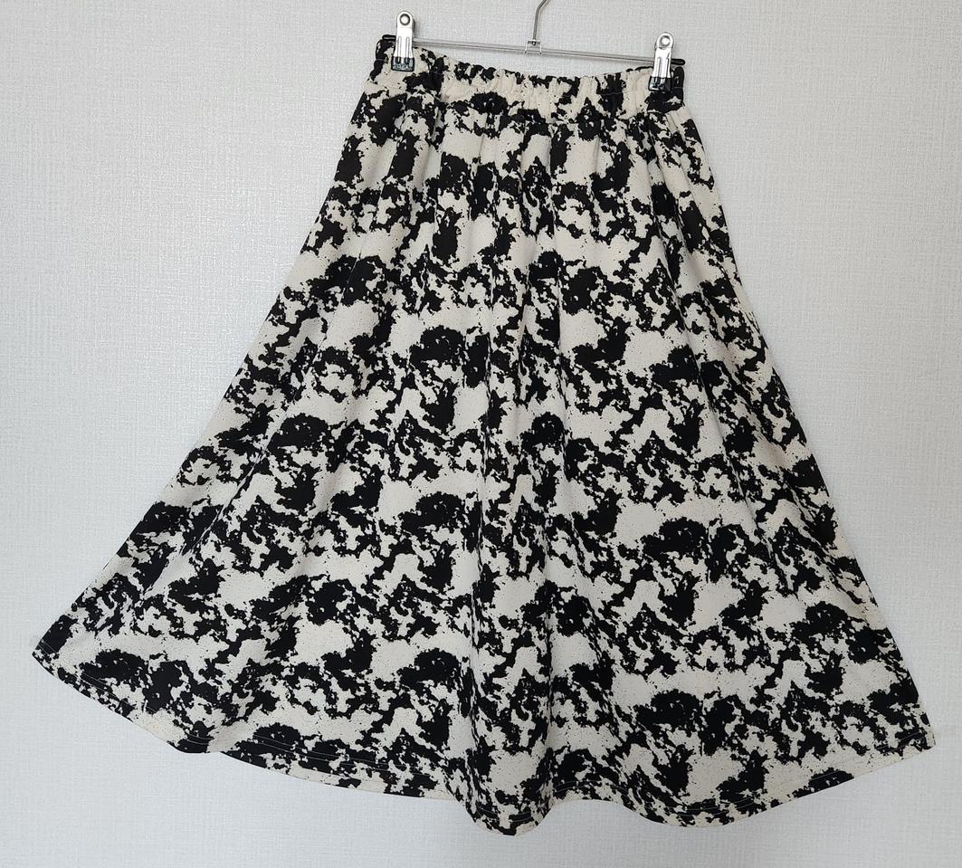 (새상품) 의류 여성 치마 무늬 프리사이즈