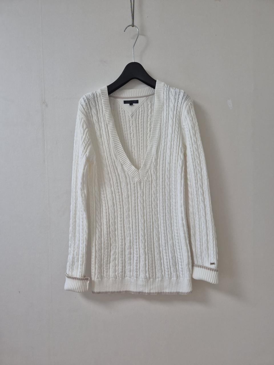 타미힐피거 브이넥 케이블 니트