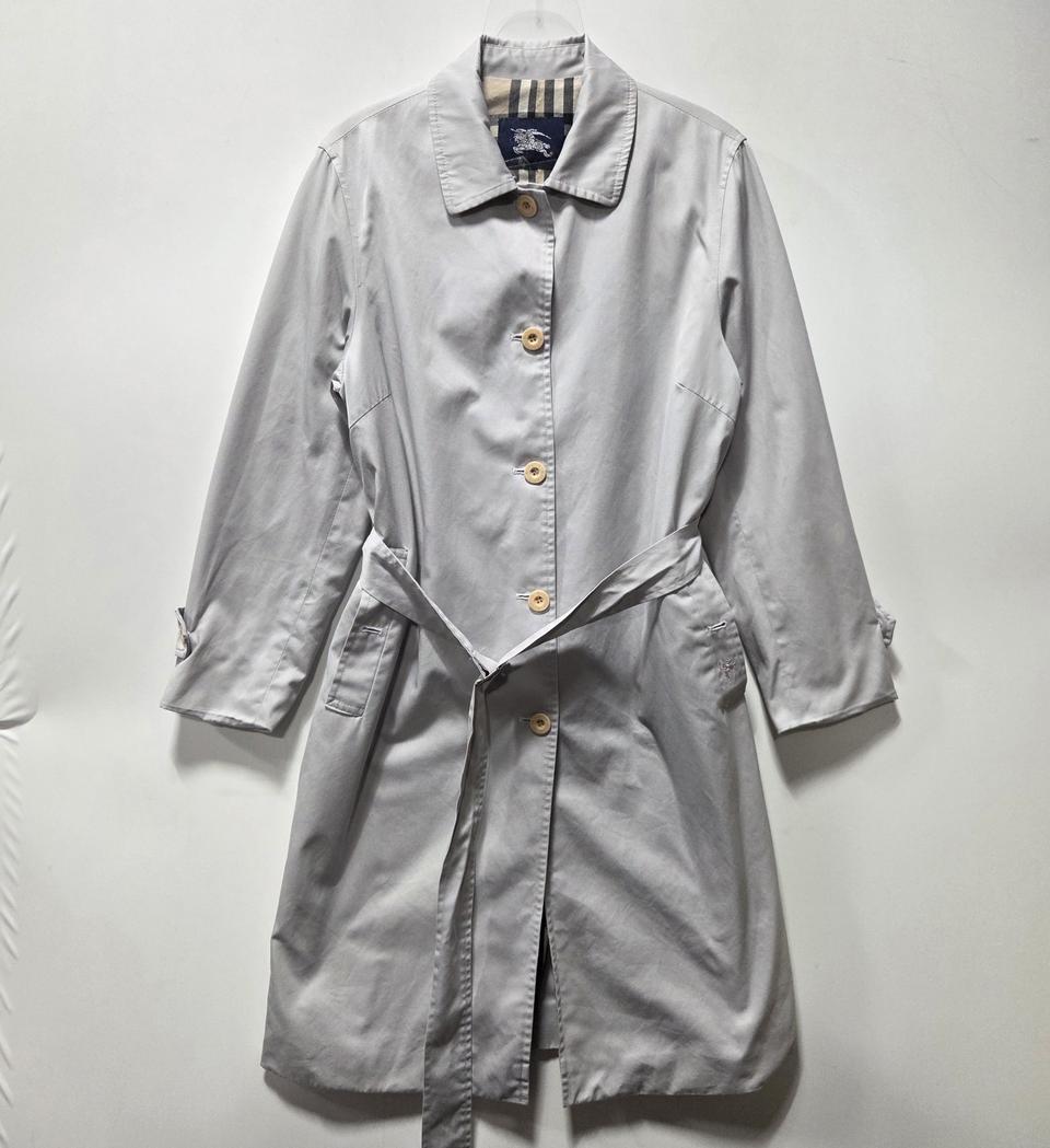 버버리 라이트 그레이 벨티드 트렌치 코트 25121501