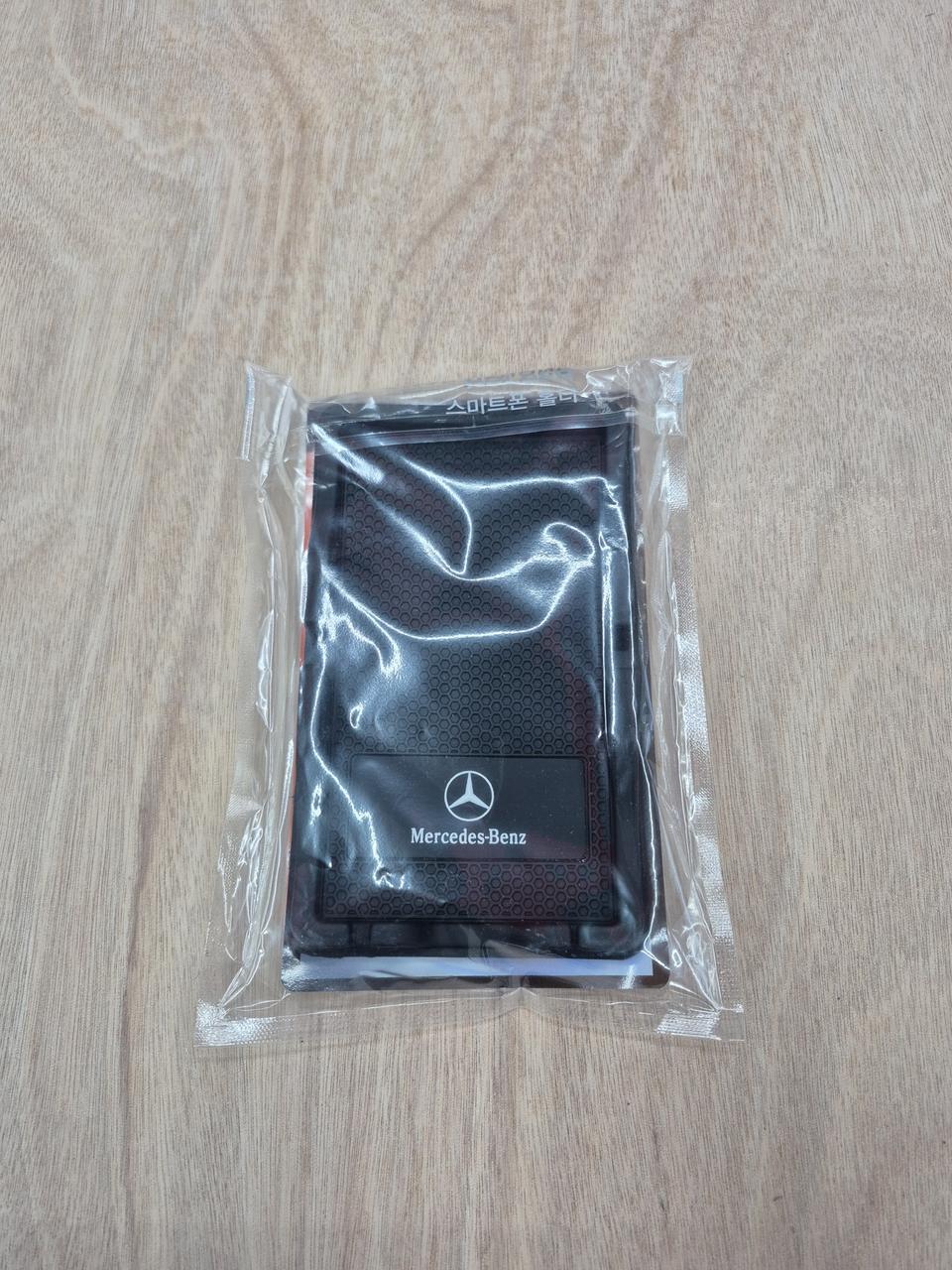 벤츠 차량용 논슬립 휴대폰 거치대