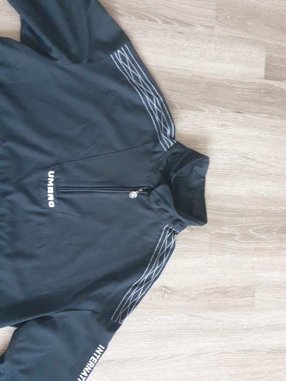 엄브로 남성 트랙점퍼 100