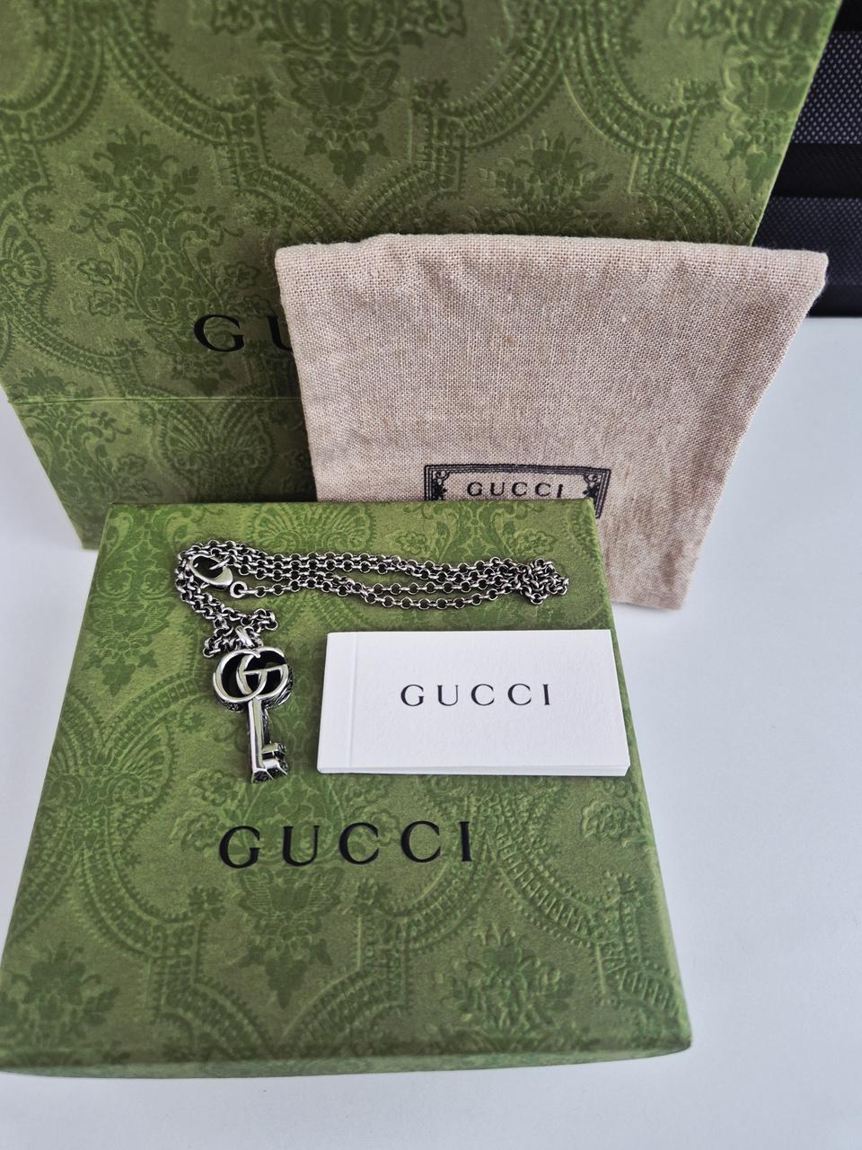 구찌 더블 G 키 목걸이 (상태 매우 좋음)