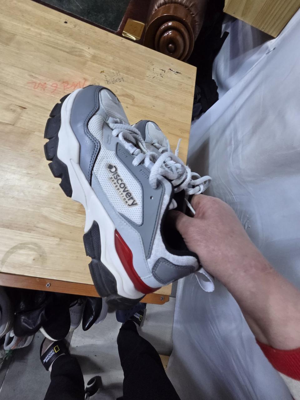 디스커버리 운동화 250