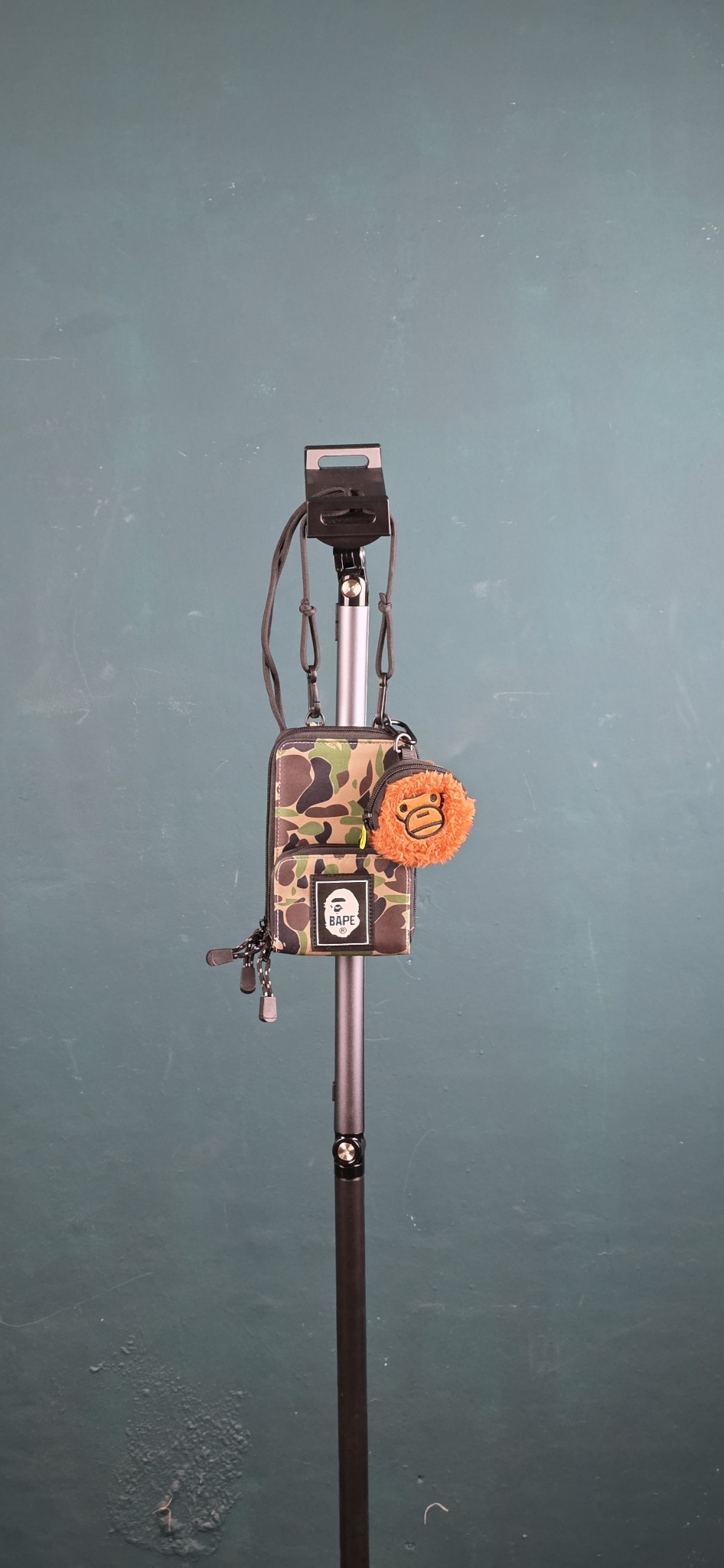 잡지부록 베이프 카모 미니 지갑 크로스백