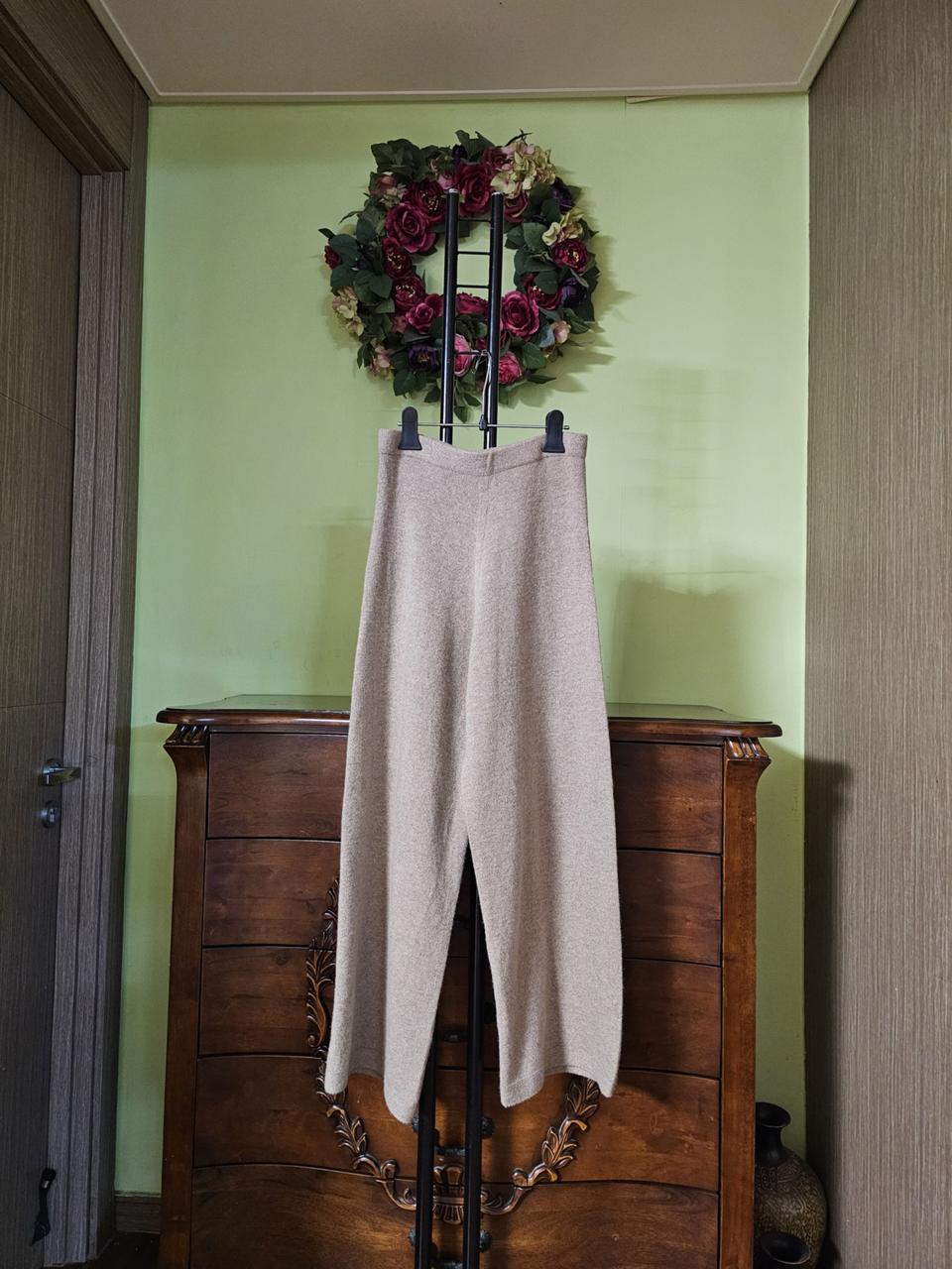 울캐시미어 니트바지