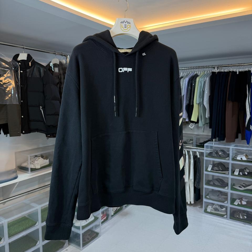 [리오브] 오프화이트 카라바지오 애로우 후드