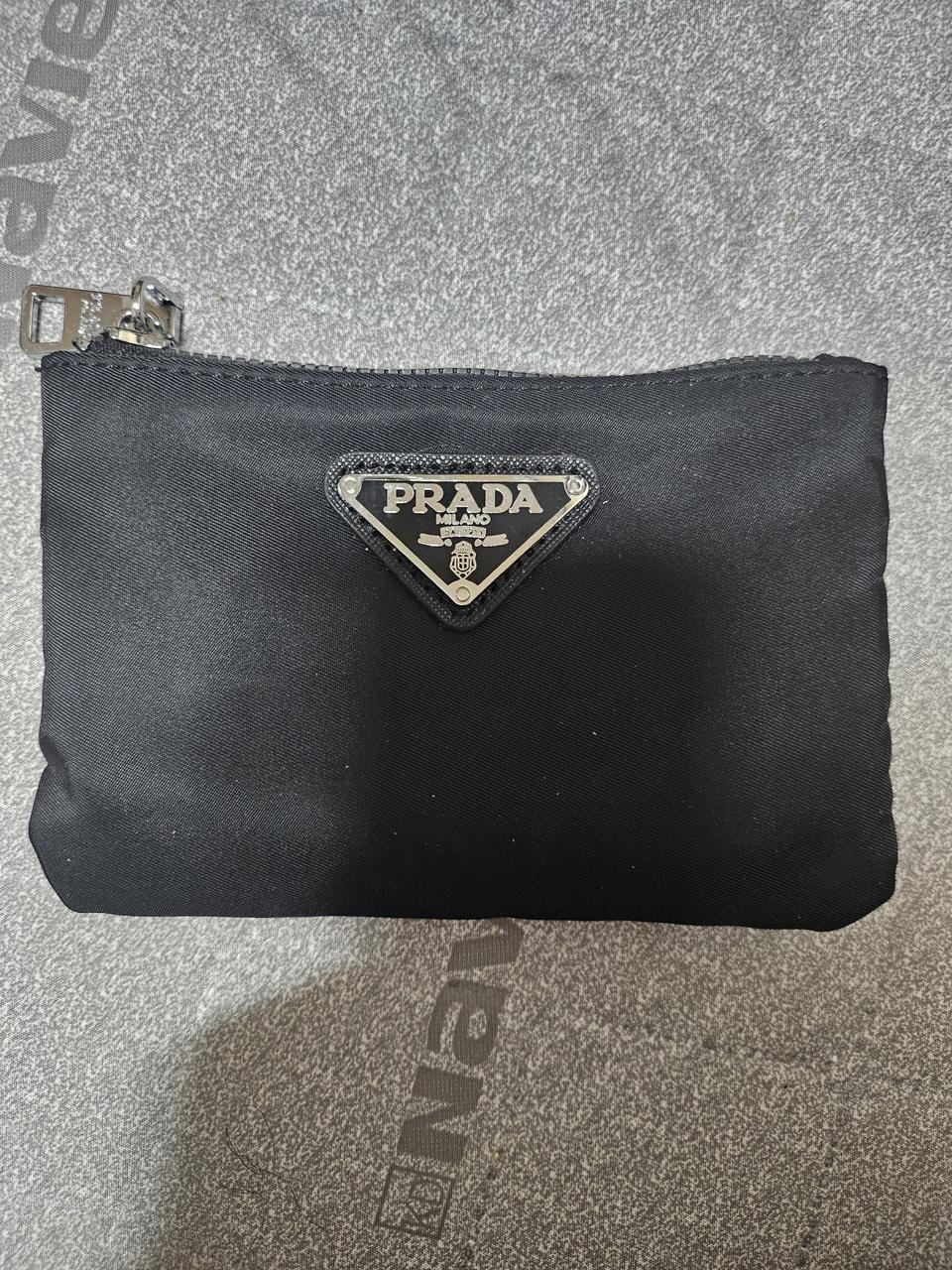 프라다 카드수납형 파우치
