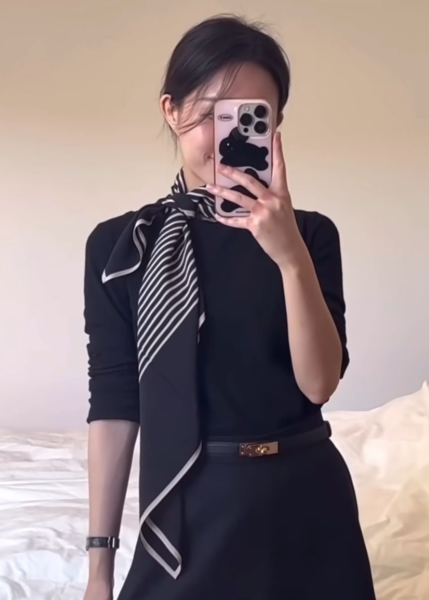 블랙/아이보리 패턴 스카프