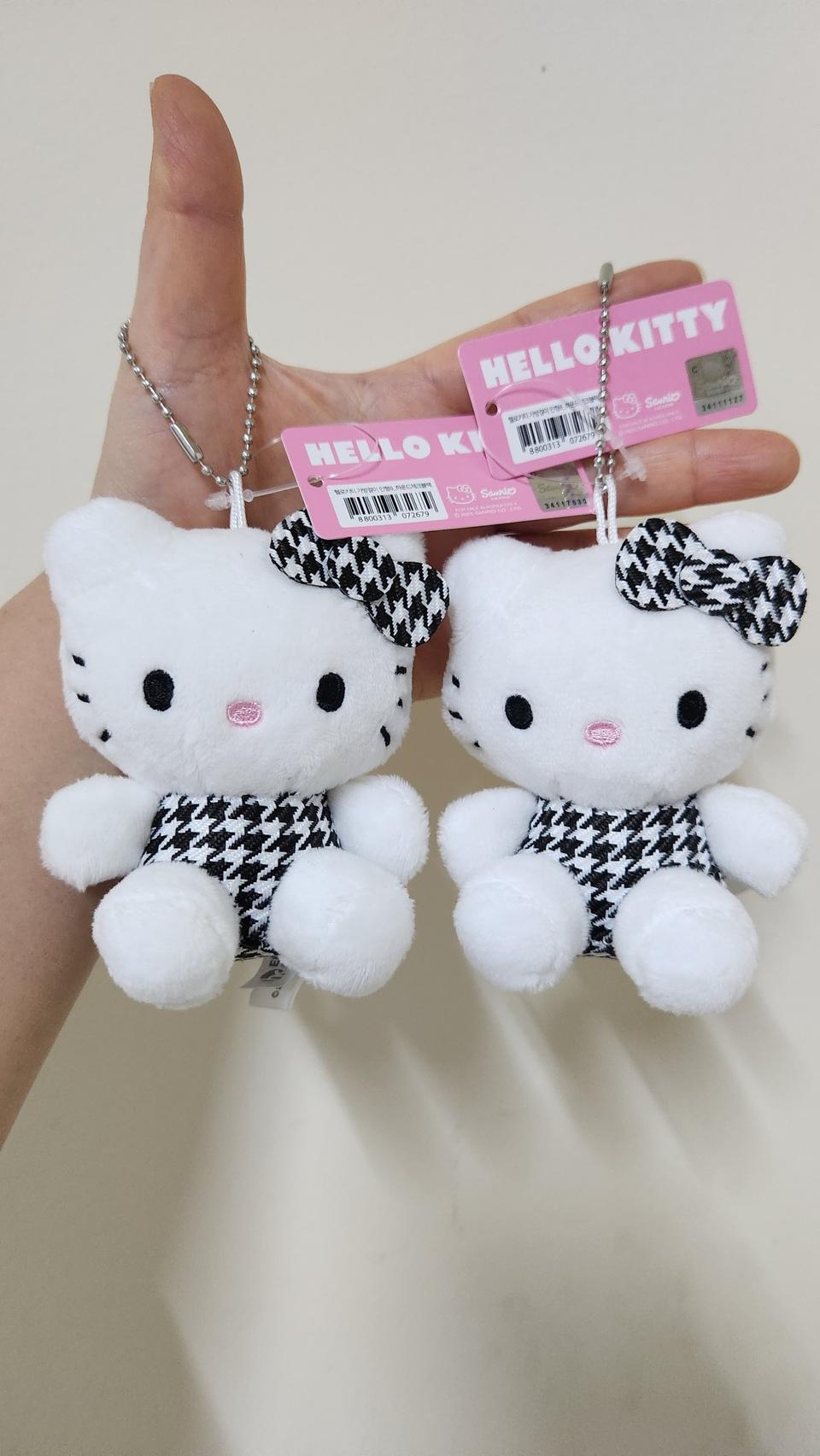 헬로키티 하운트체크 키링