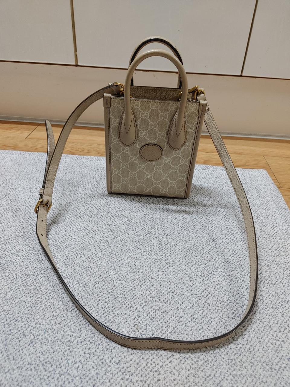 정품 구찌 인터로킹 GG 수프림 토트백 크로스백