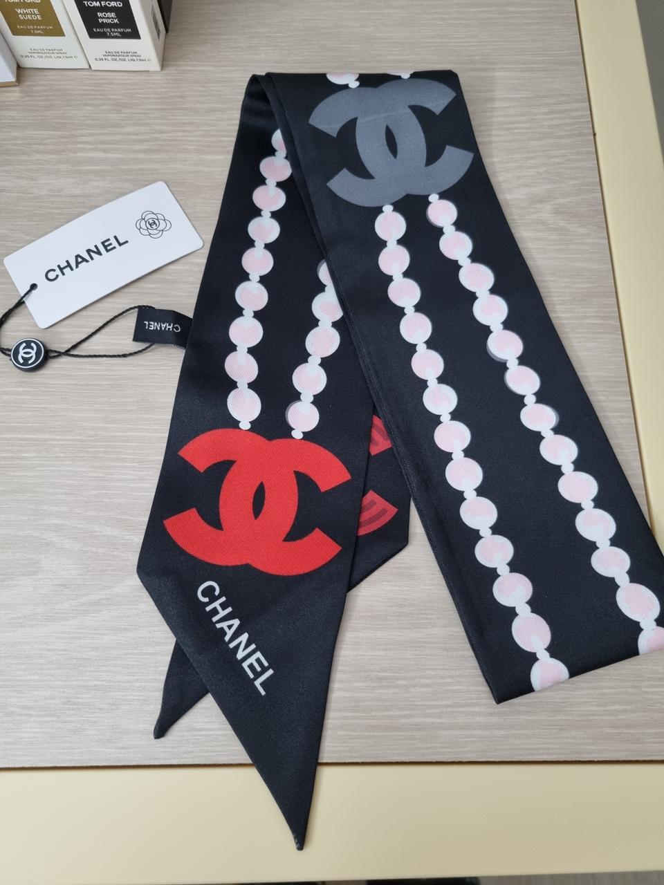 샤넬 CC 로고 방도 스카프
