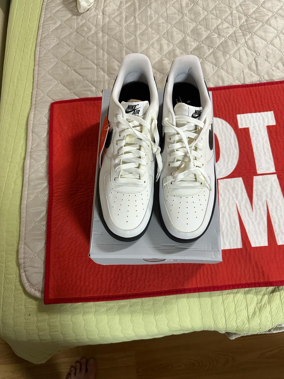 포스 로우 흰검 300사이즈