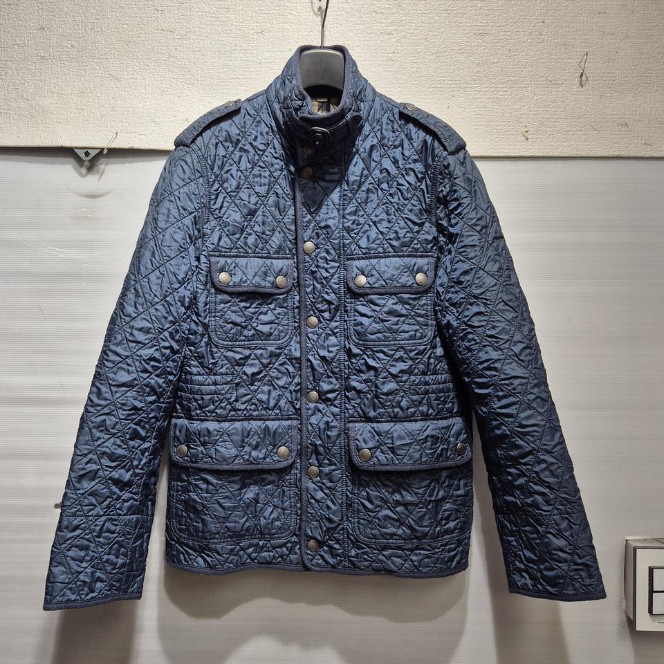 버버리 다이아 퀼팅 블루 점퍼