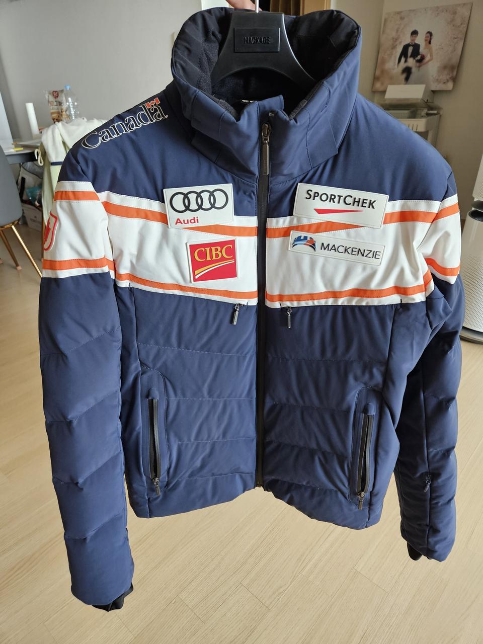 데상트 아우디 스키복 팔아요(100)