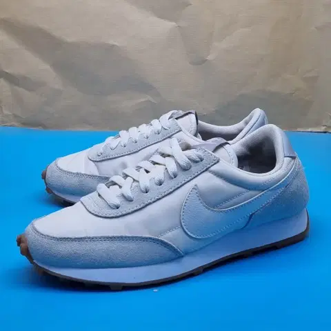 나이키 데이브레이크 써밋화이트운동화 240