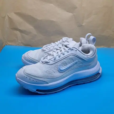 나이키 에어맥스 ap 여성운동화235