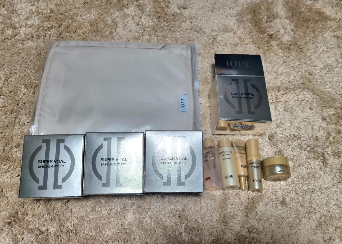 아이오페 벽걸이 파우치 아이오페 슈퍼바이탈 스킨로션 크림 세럼