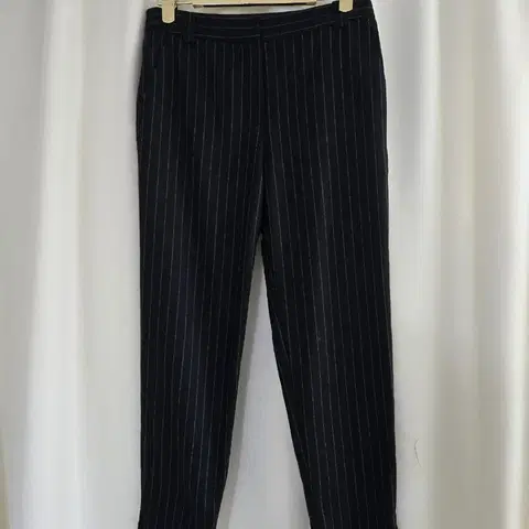 산드로 스트라이프 모 슬랙스