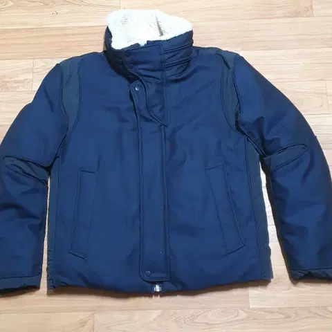 질스튜어트 뉴욕 남성 거위털 구스다운 숏패딩 점퍼 상태최상 구제