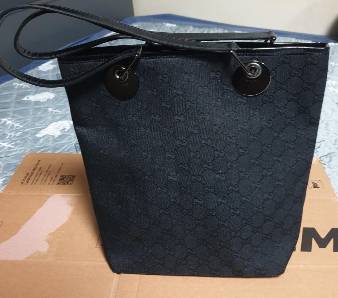 (새상품급) 구찌 GG 엠블럼 숄더백 도트백 블랙