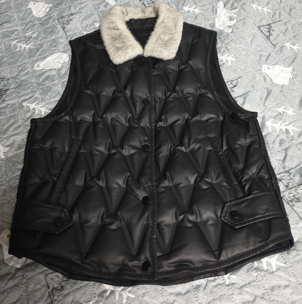 CITY GEE 가죽 퀄팅 퍼 카라 덕다운 경량 조끼패딩 블랙 (55)