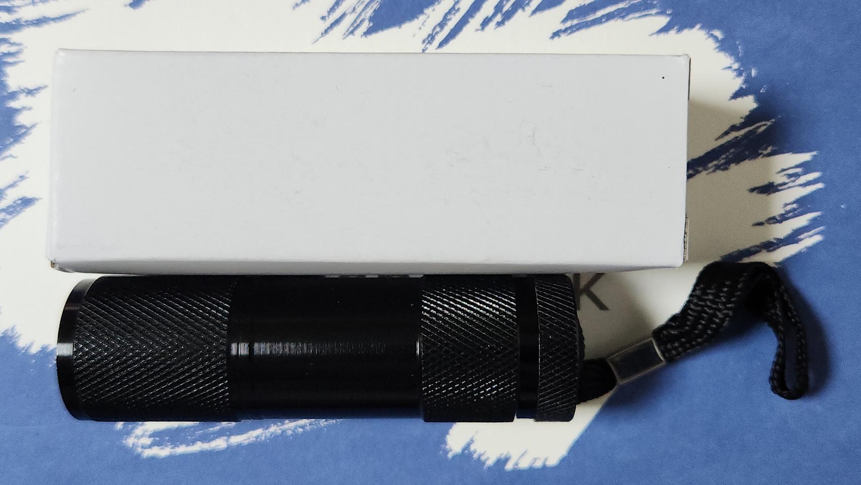 위조지폐 감별 UV 9LED 램프 (AAA.3 건전지 포함)