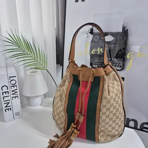 구찌 슈프림 버킷백