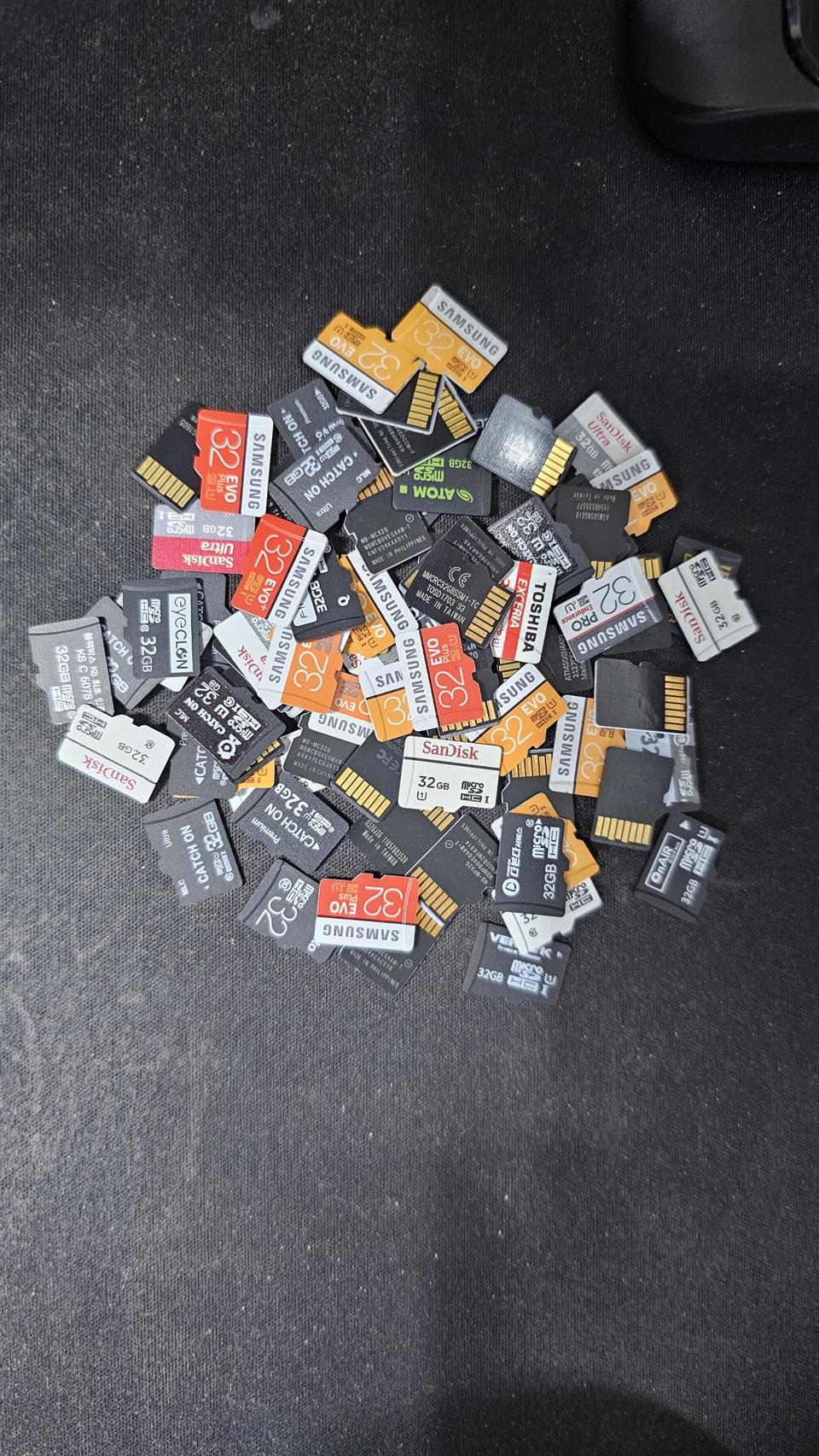 마이크로 SD카드 32G 80개판매합니다..