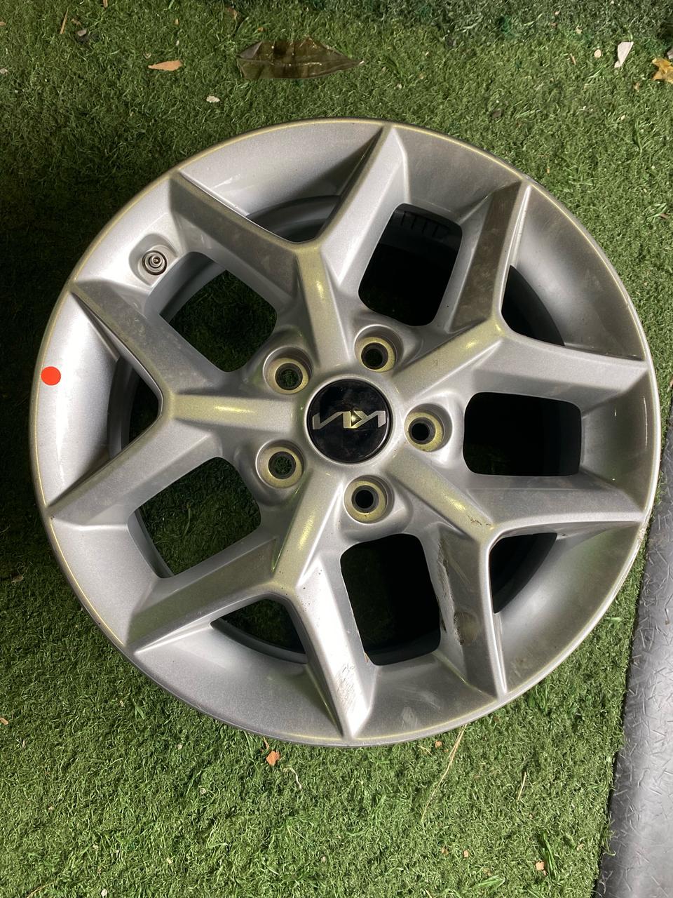 기아 순정 16인치휠 중고 딱 1개