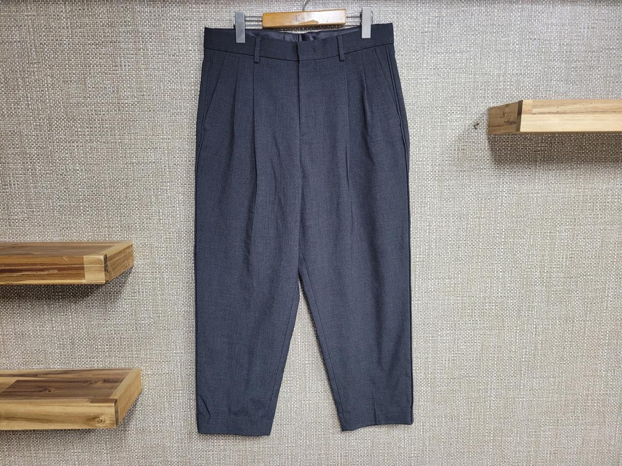 32인치 에잇세컨즈 와이드핏 투턱 슬랙스 바지