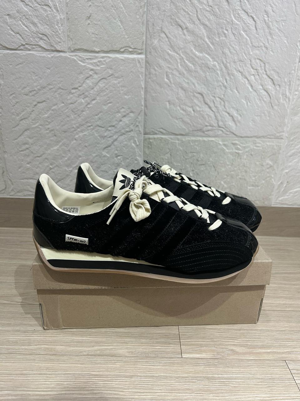 (새상품)280 아디다스x송포더뮤트컨트리 코어 블랙