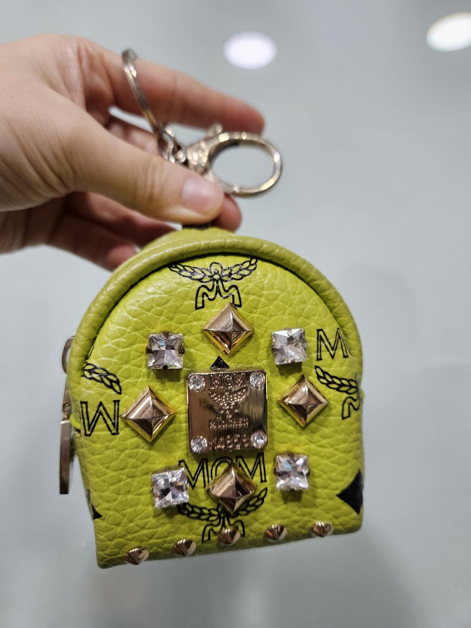 MCM 연두색 미니백팩 키링