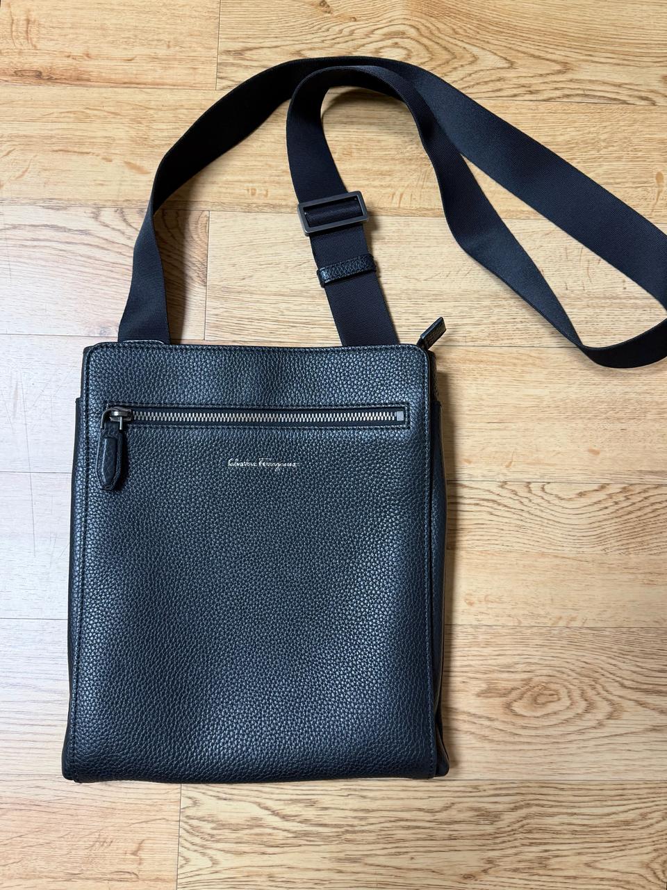 페레가모 메신저백