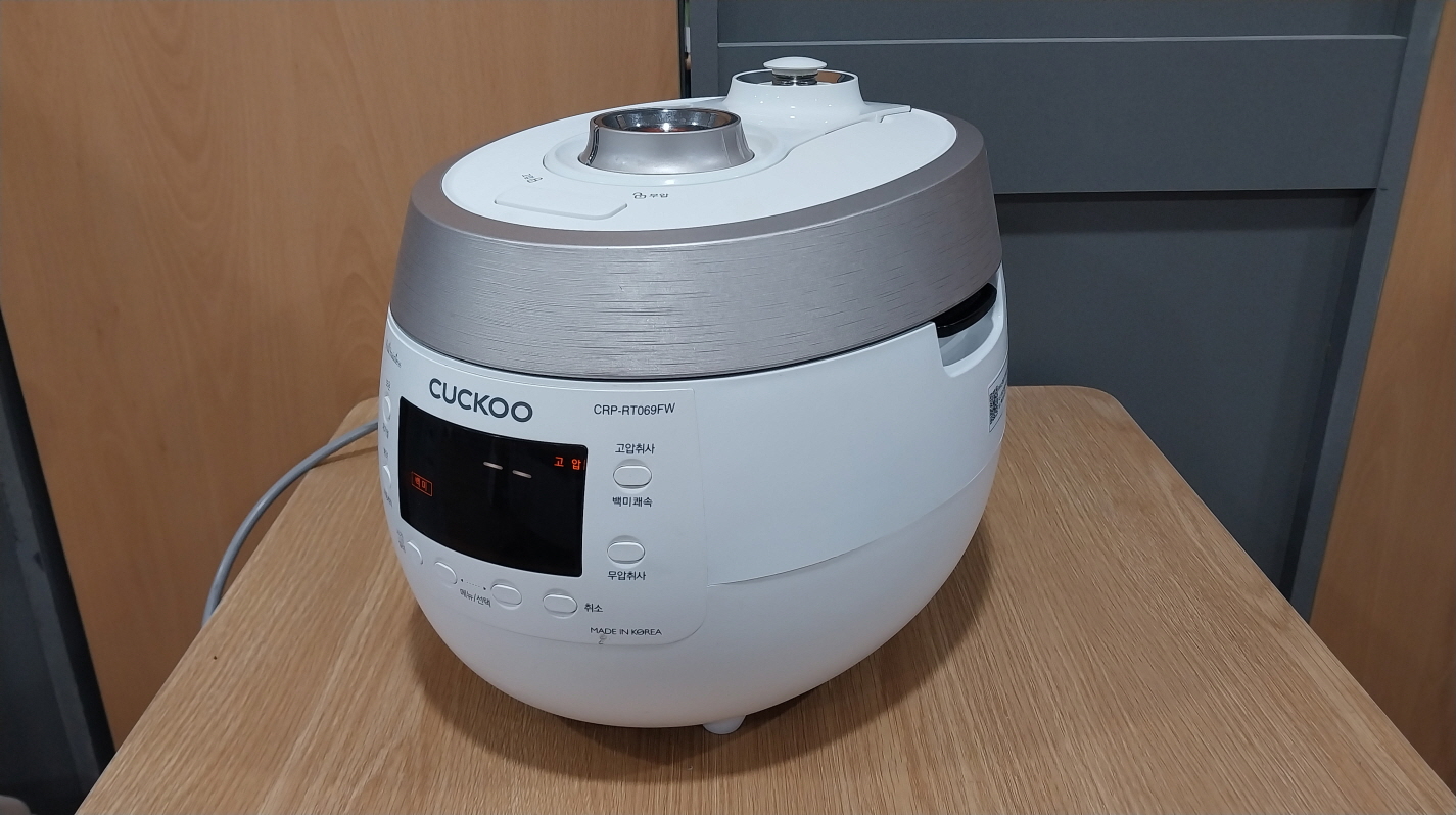 쿠쿠 6인용 압력밥솥 CRP-RT069FW