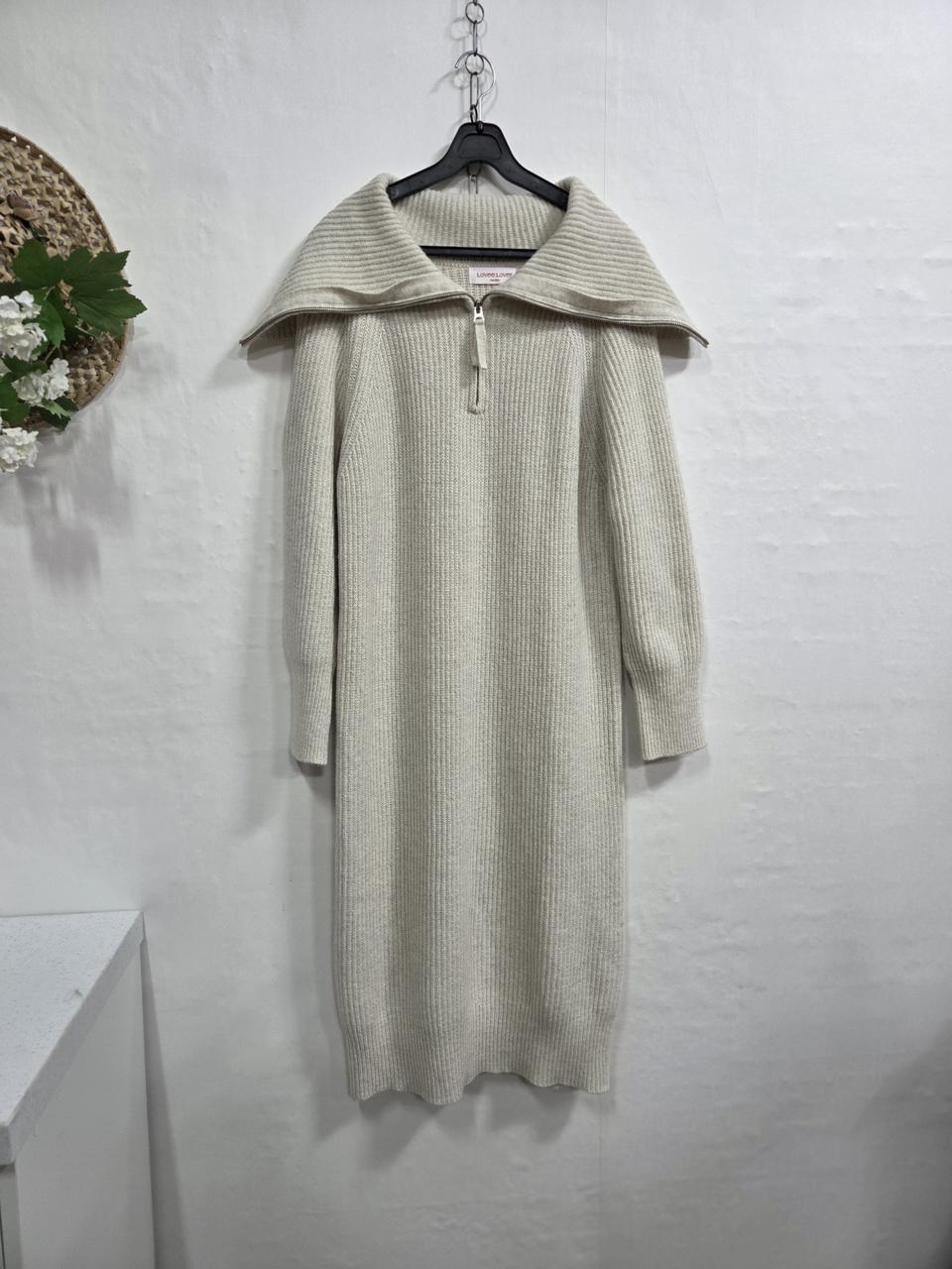 MIUCOMPANY 반집업 니트 롱 원피스 FREE