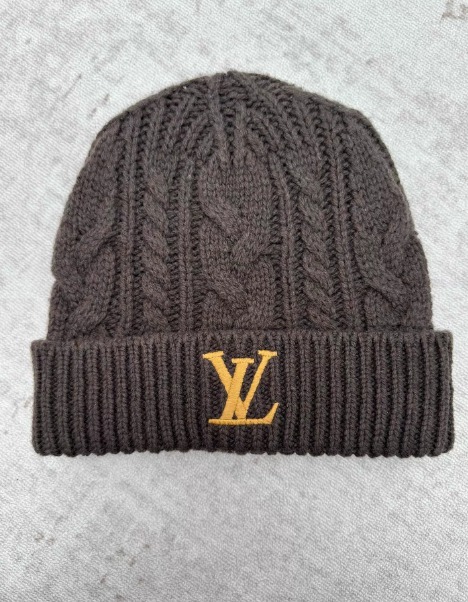 루이비통 자수 꼬임 니트 비니