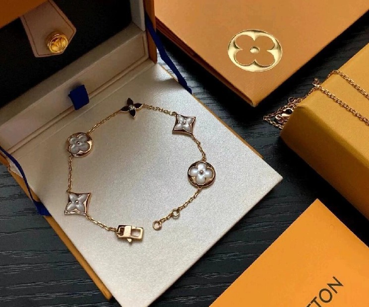 LV 네 꽃 패모 팔찌