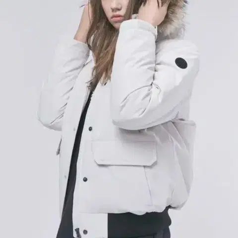 디스커버리 익스페디션 숏 패딩 점퍼 90