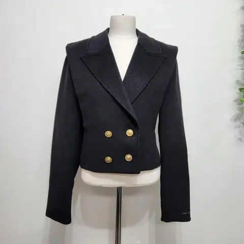 JULL-LOG 줄로그 금장 크롭 자켓