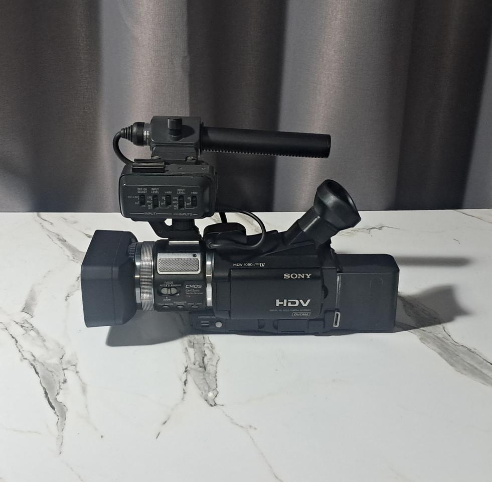 소니 HDV 핸디캠 HVR-A1N 미니DV 방송용 카메라