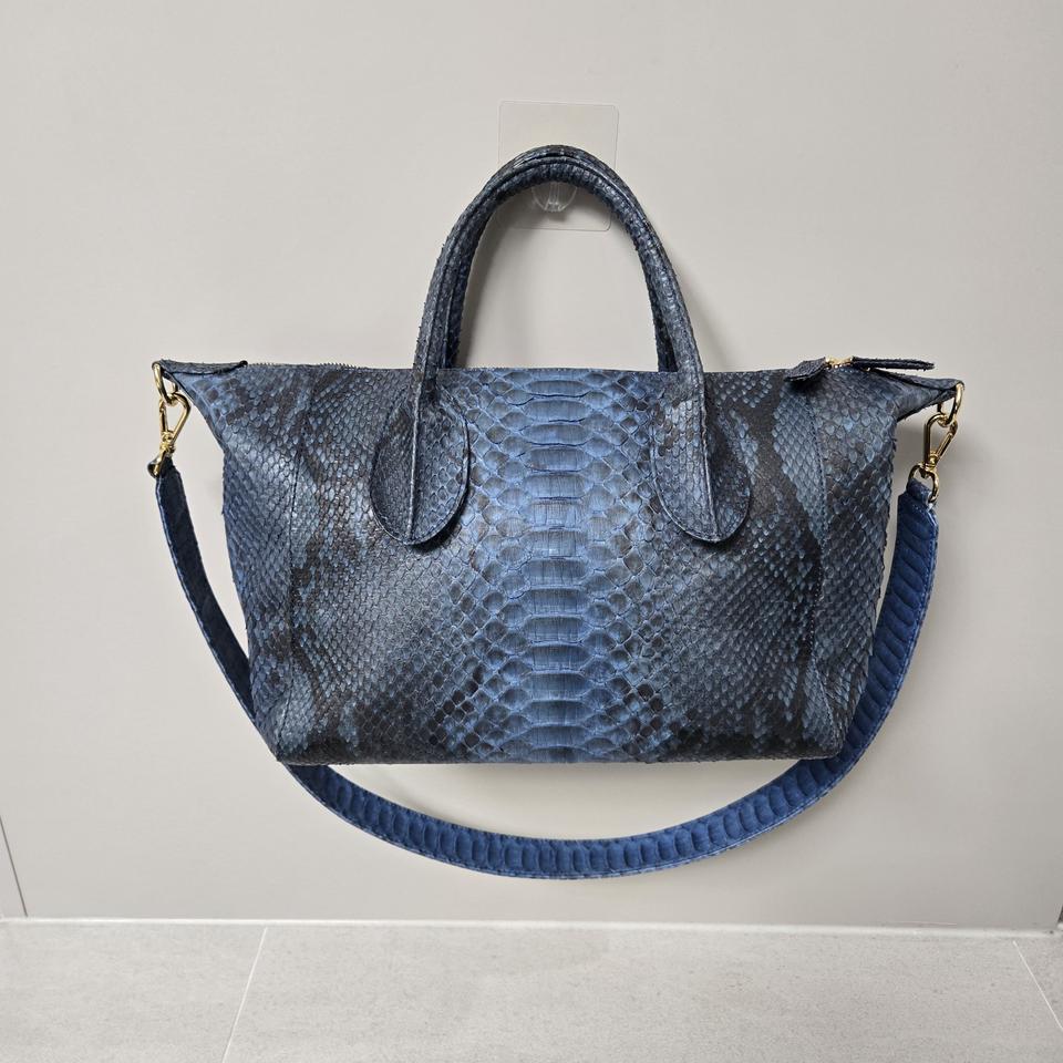 블루 파이톤 뱀피 토트백 숄더백