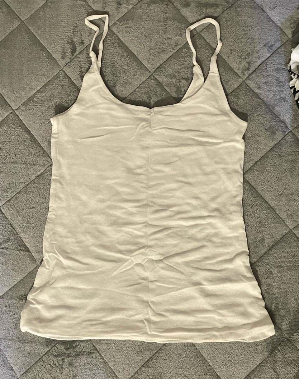 H&M 슬리브리스 화이트 EUR 34