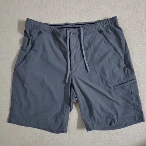 유니클로 기능성 나일론 스판 반바지