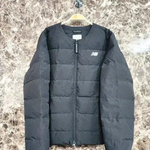 뉴발란스 여자 다운자켓 L 25년제품