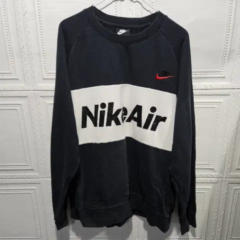 나이키 Nike Air 검정 맨투맨 티셔츠