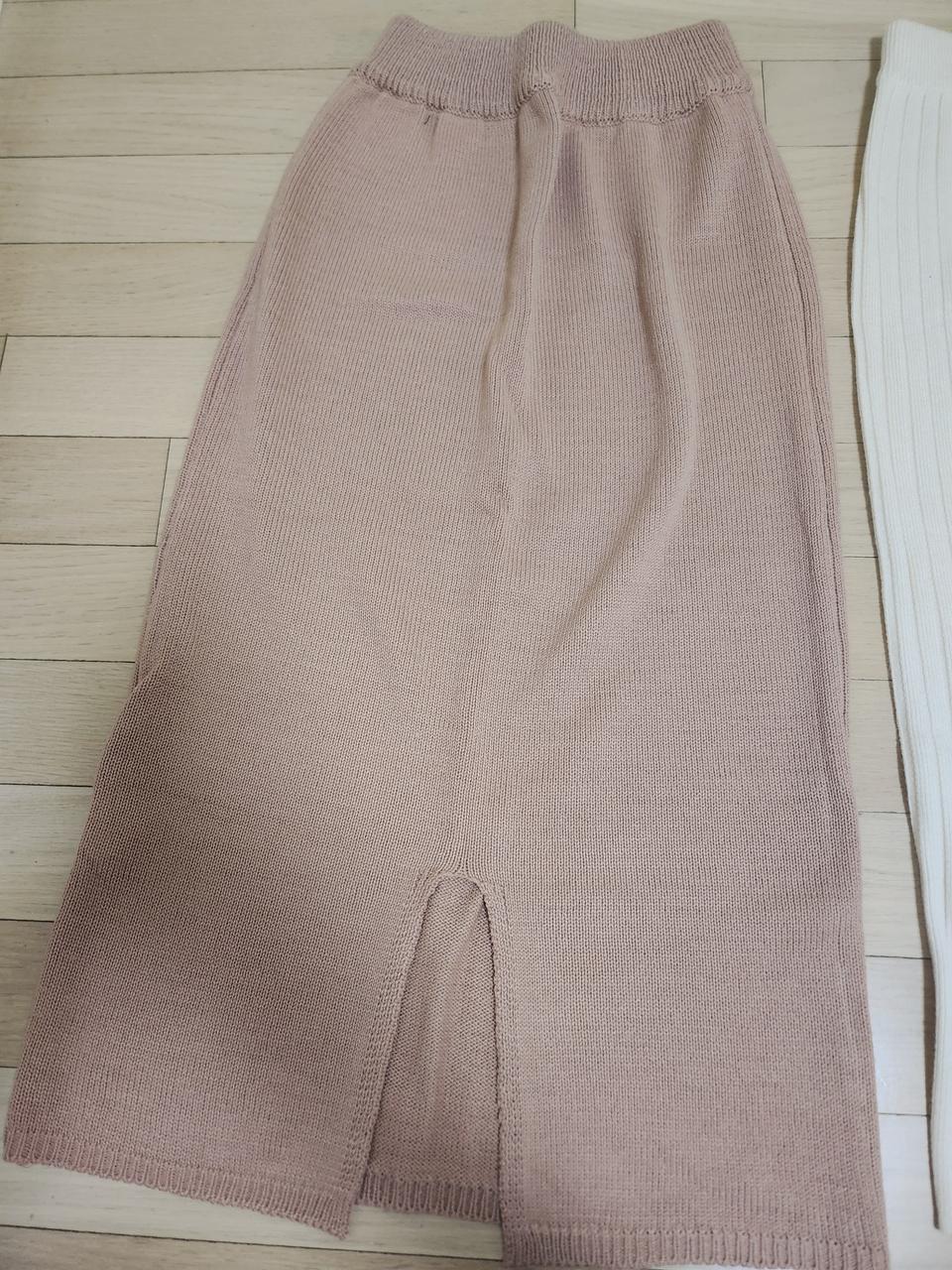 핑크베이지 H형 니트 밴딩 스커트 스몰-날씬미듐~ 새제품