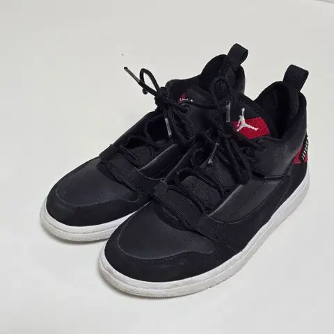 나이키 조던 페이드어웨이 블랙/짐 레드/화이트 스니커즈 235.d