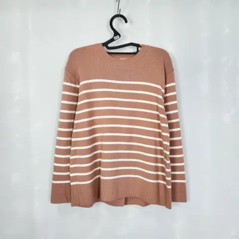 0332 라운드 뒷절게 스트라이프 니트 프리사이즈